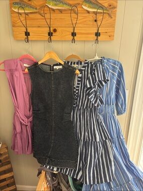 summer sales bash
4 dresses size small
Bundle